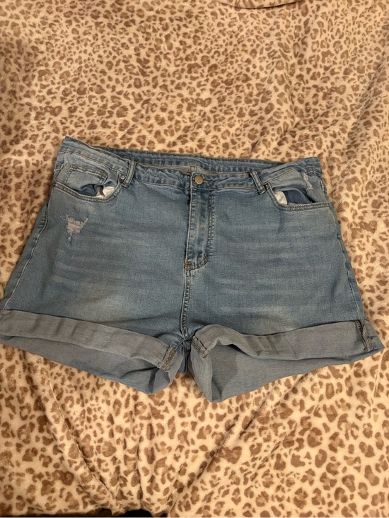 SHEIN Pants - Light Blue Denim Roll-Cuff Women's Shorts Size 4XL